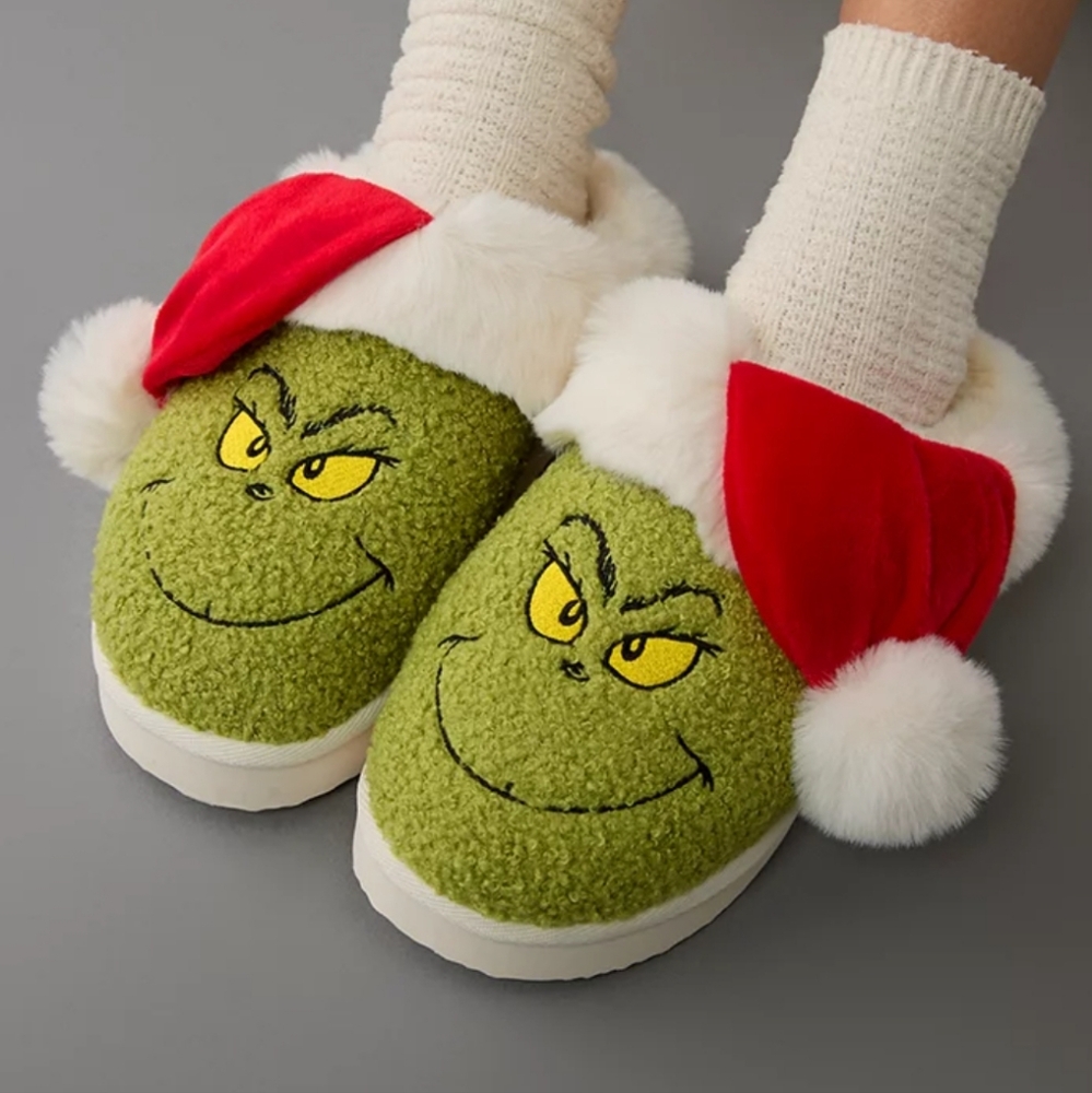 American Eagle 2024 Grinch Slippers size 7